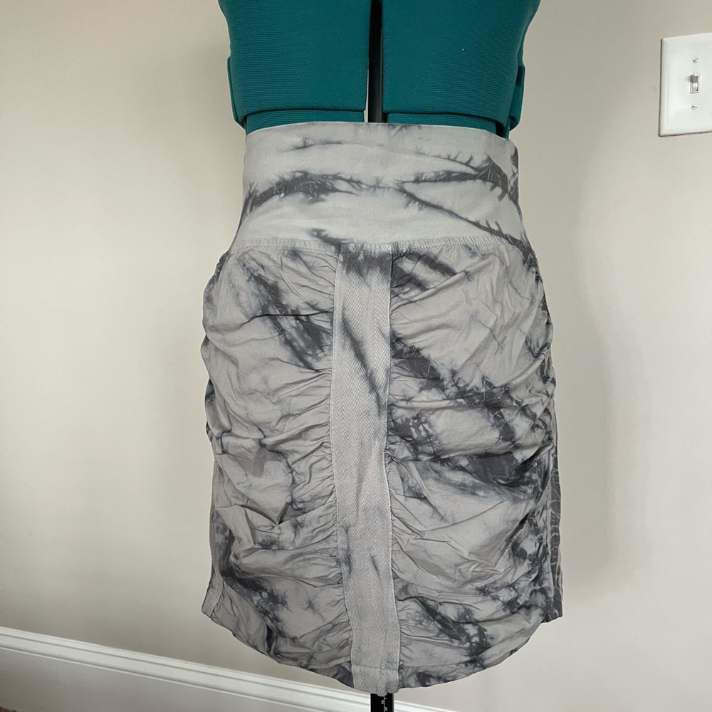 XCVI Gray Ruched Pencil Skirt Knee-Length